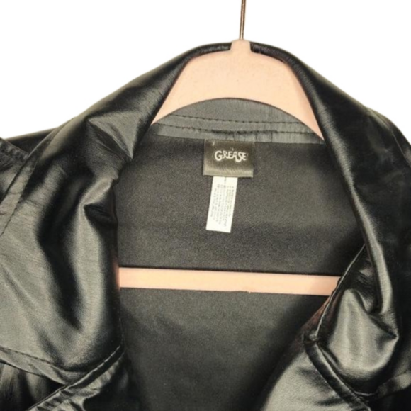 Grease Lightning: The Ultimate Faux Leather Jacket for Fans - Picture 2 of 3